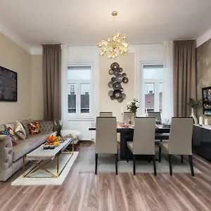  Apartment Contemporary Hidden Gem Art-deco